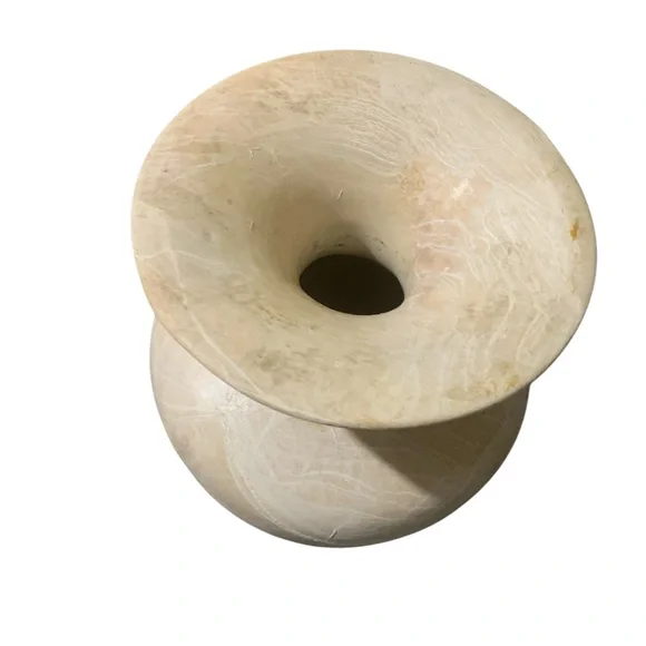 Handcrafted vase - Picture 4 of 5